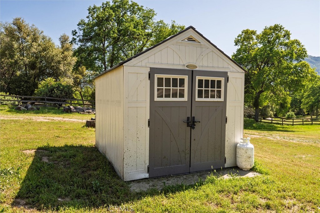 40700 Road 425a, Oakhurst, CA 93644