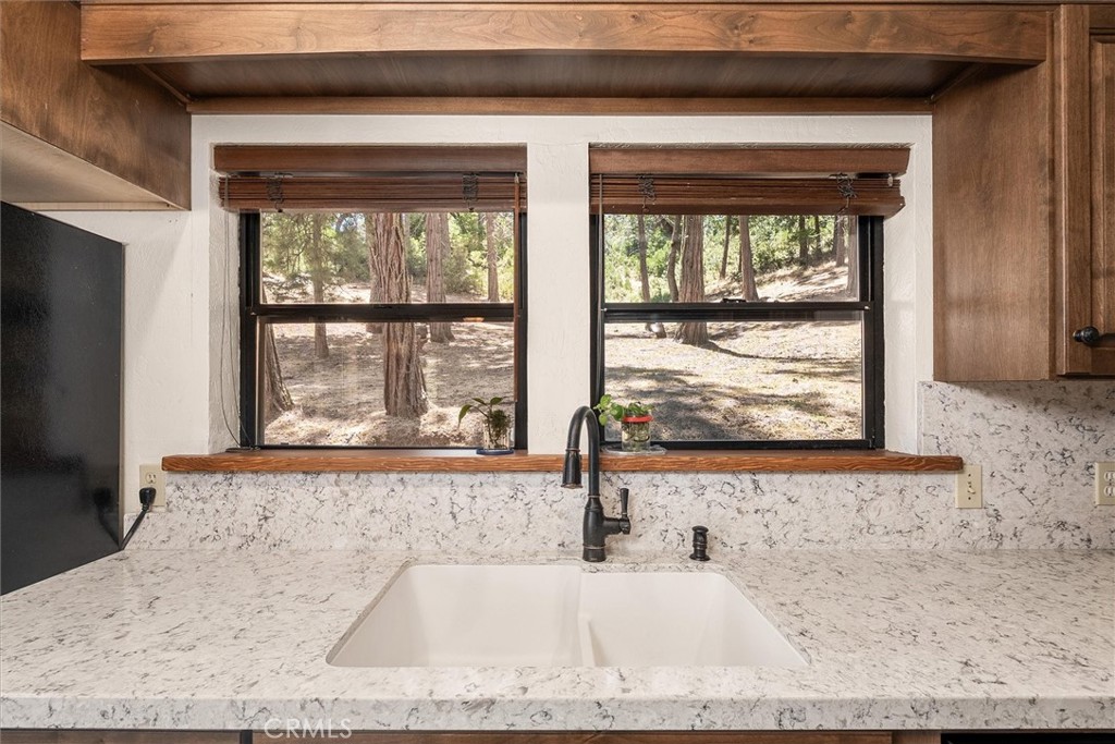 36232 Finegold Creek Dr, North Fork, CA 93643