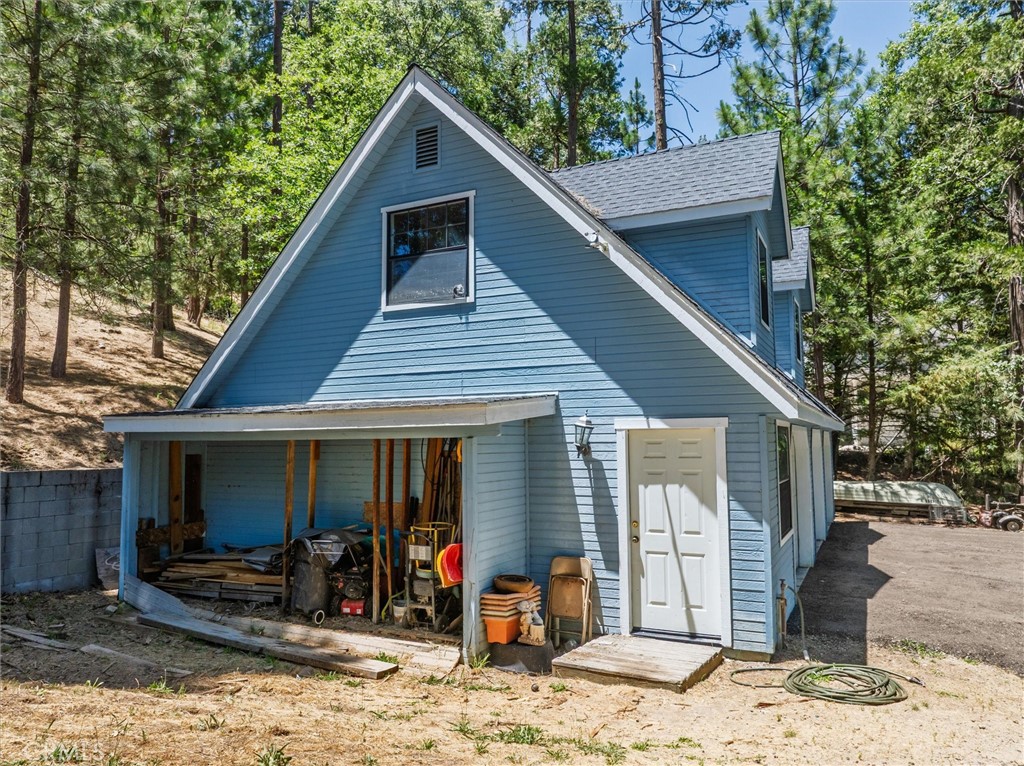 36232 Finegold Creek Dr, North Fork, CA 93643