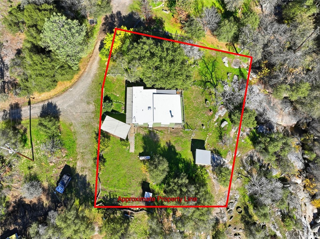 50015 Lilac Ln, Oakhurst, CA 93644