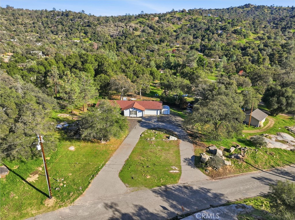 31083 Moccassin Ct, Coarsegold, CA 93614