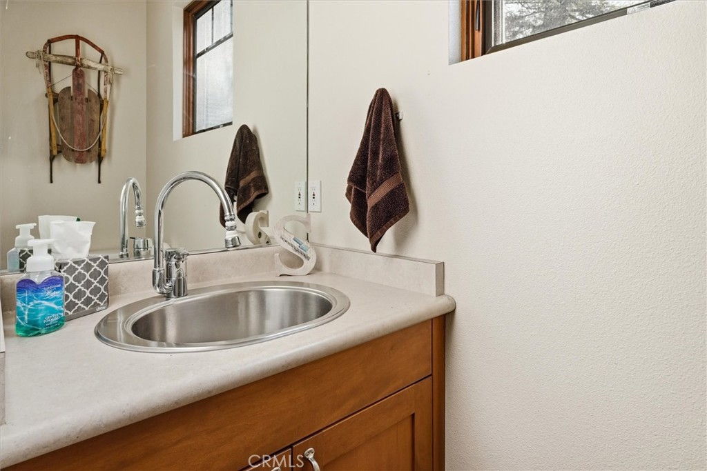 39290 Point, Bass Lake, CA 93604