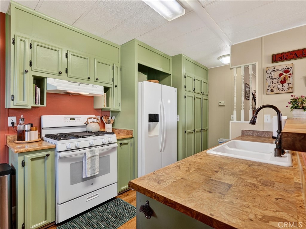 39678 Road 425B #50, Oakhurst, CA 93644
