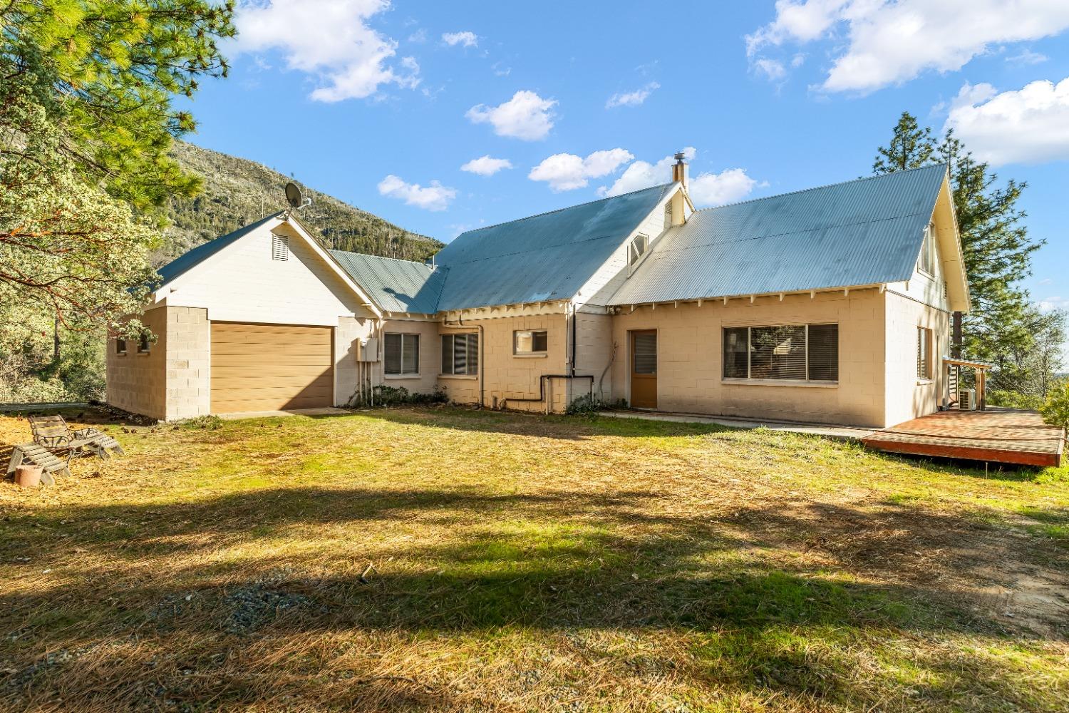 36659 Douglas Ranger Station Rd, North Fork, CA 93643