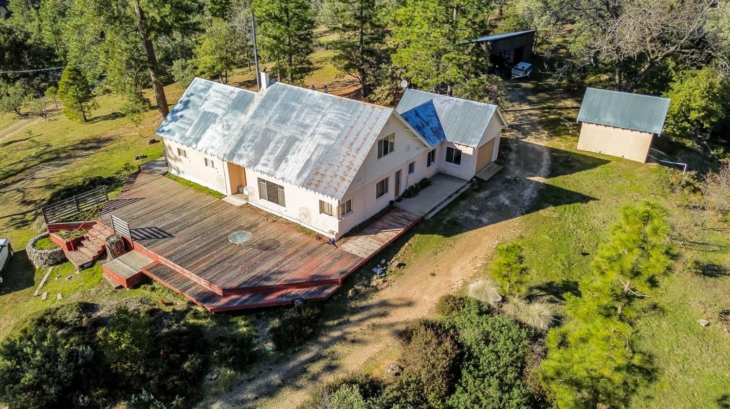 36659 Douglas Ranger Station Rd, North Fork, CA 93643