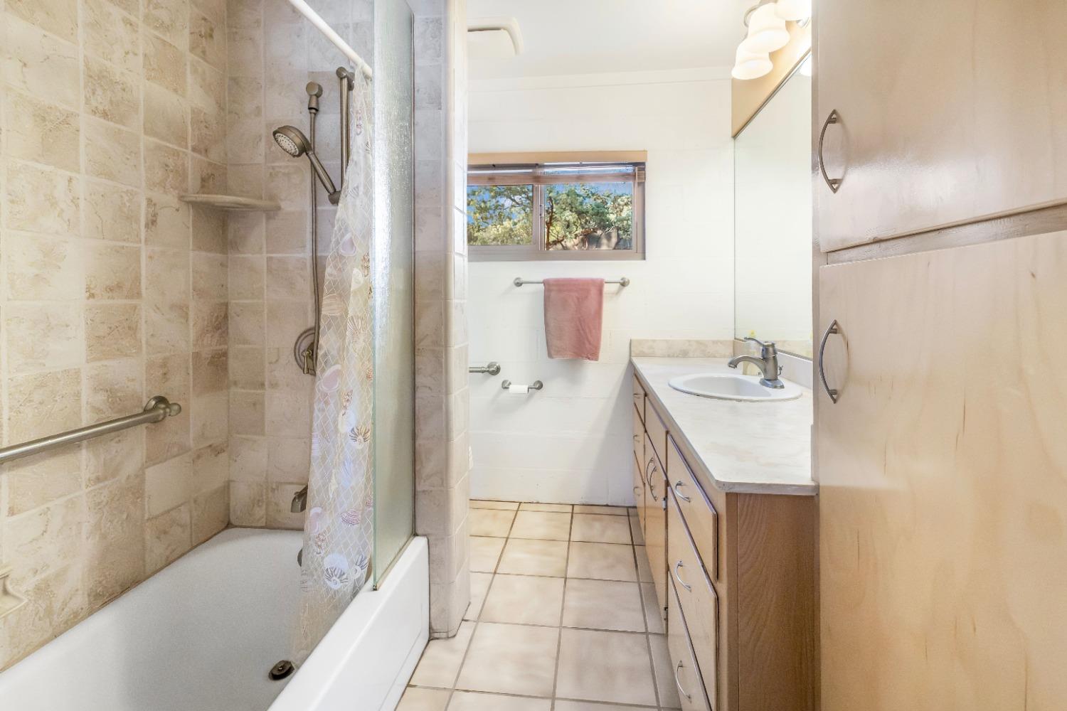 36659 Douglas Ranger Station Rd, North Fork, CA 93643