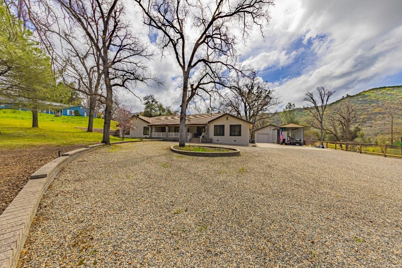 45344 S Oakview Dr