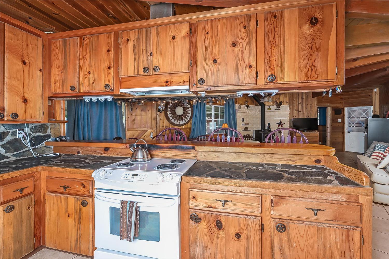 44327 Highway 49, Ahwahnee, CA 93601