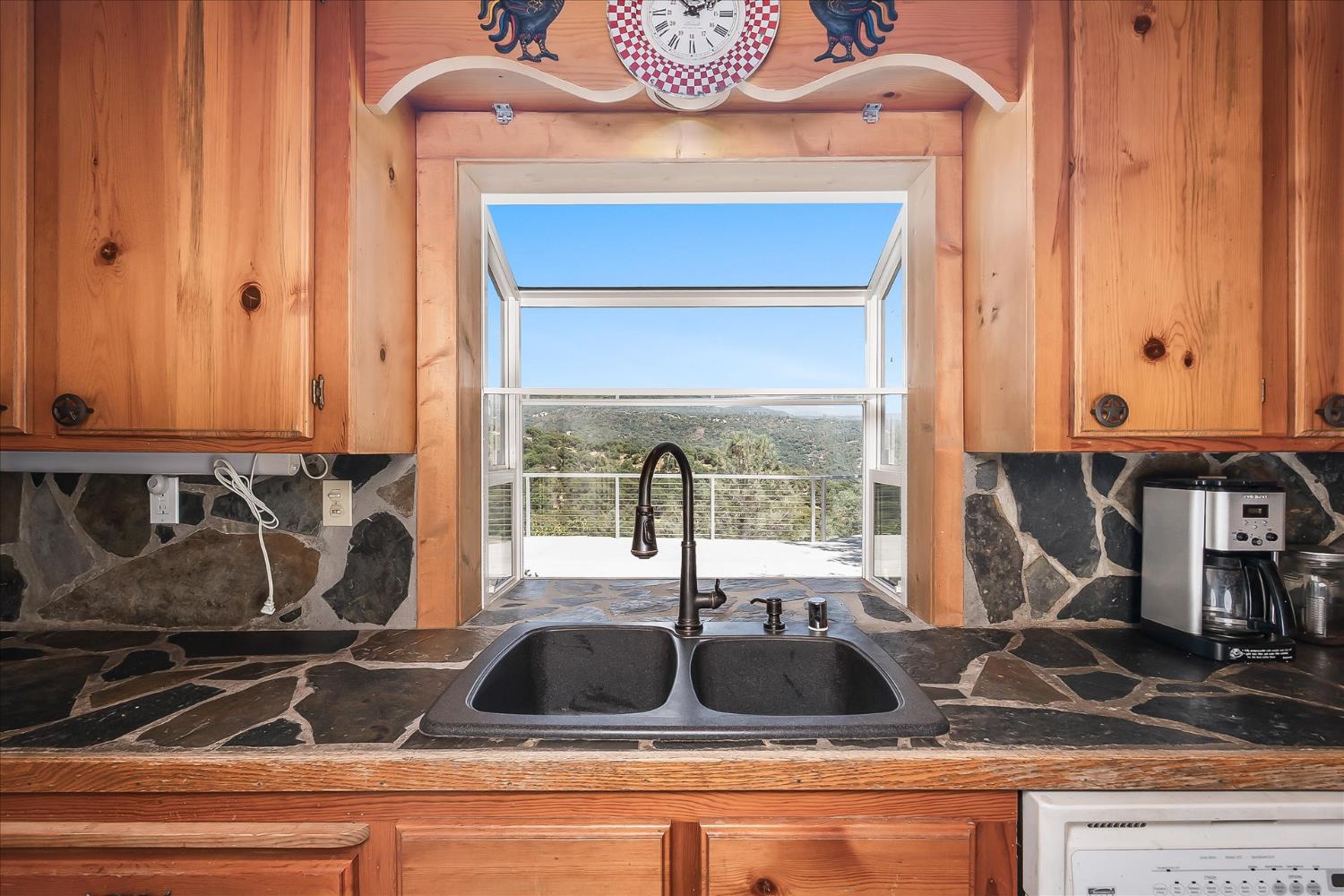 44327 Highway 49, Ahwahnee, CA 93601