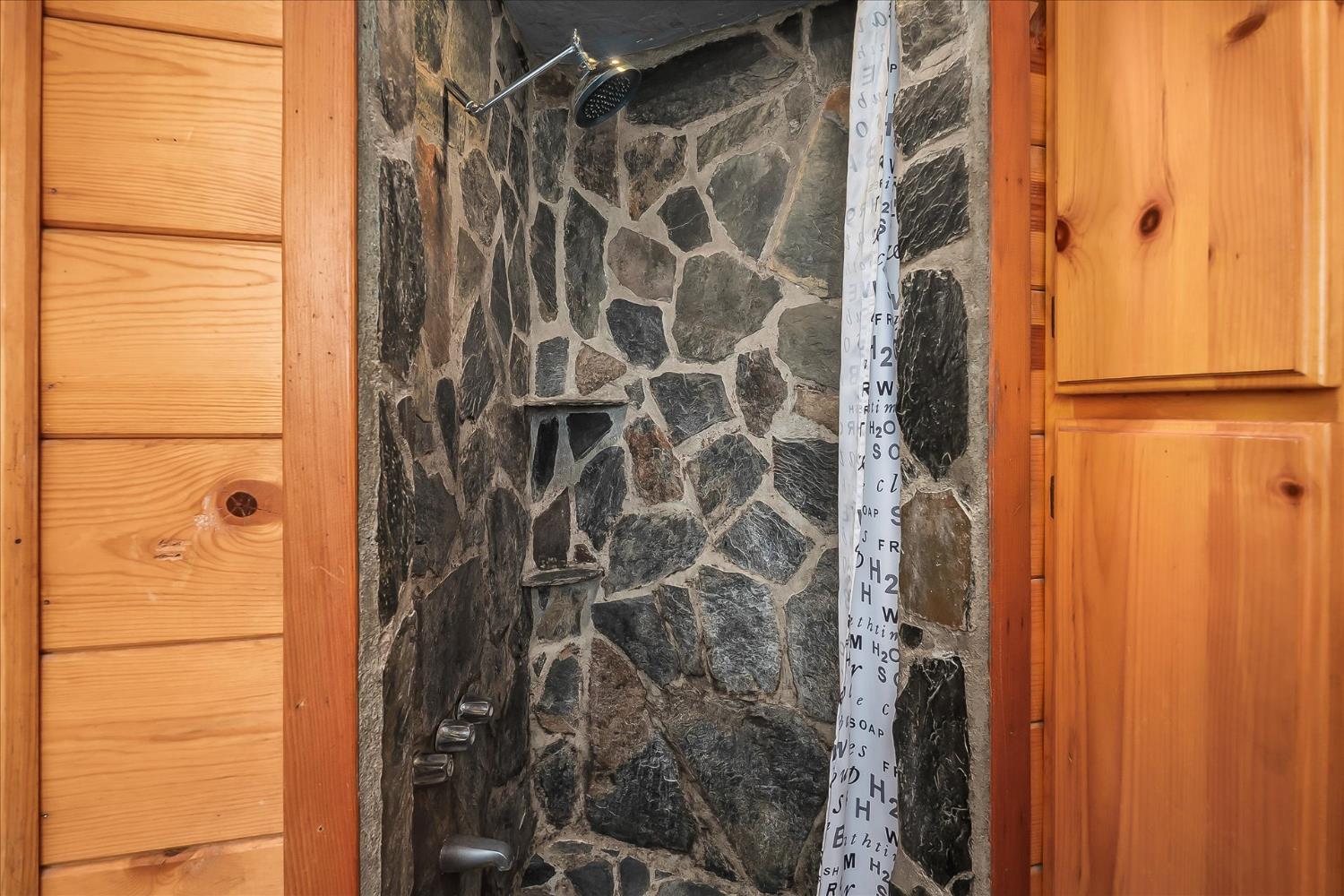 44327 Highway 49, Ahwahnee, CA 93601