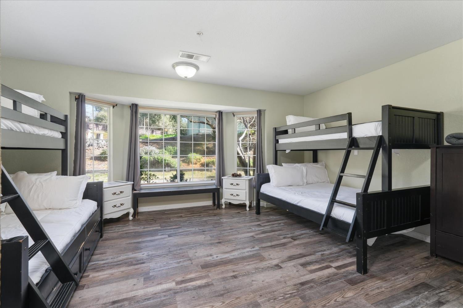 42406 Windy Gap Dr, Ahwahnee, CA 93601