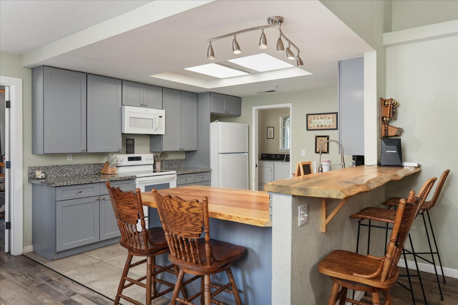 42406 Windy Gap Dr, Ahwahnee, CA 93601