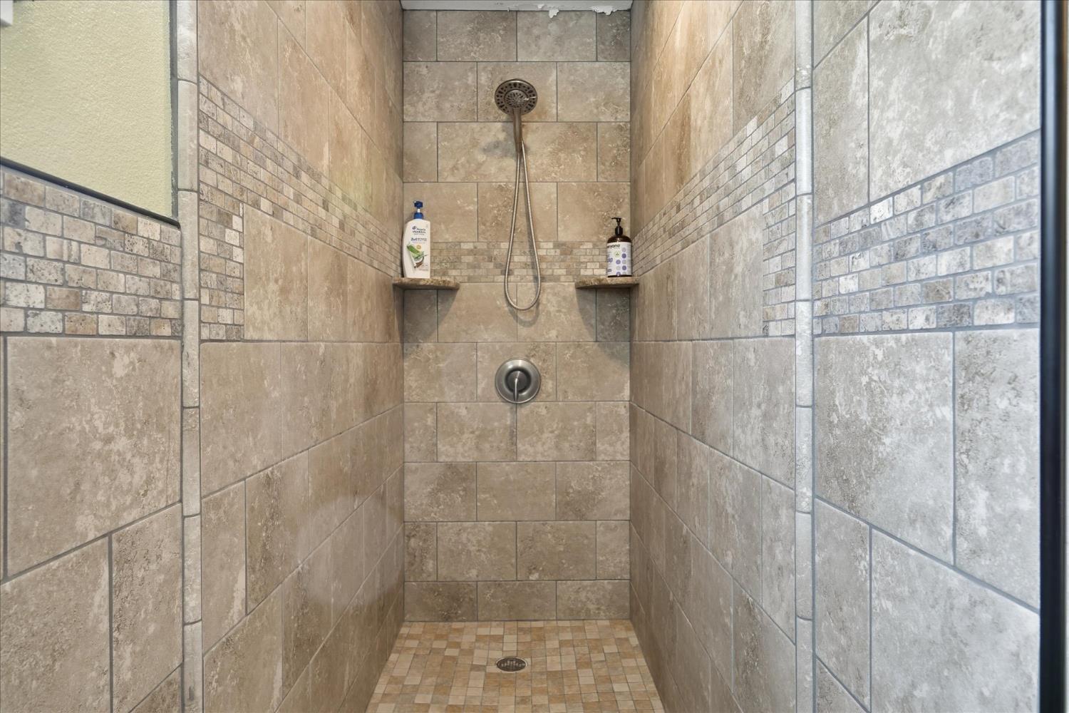 42406 Windy Gap Dr, Ahwahnee, CA 93601