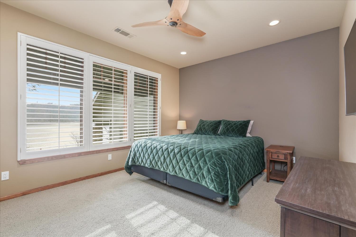 39290 Point, Bass Lake, CA 93604