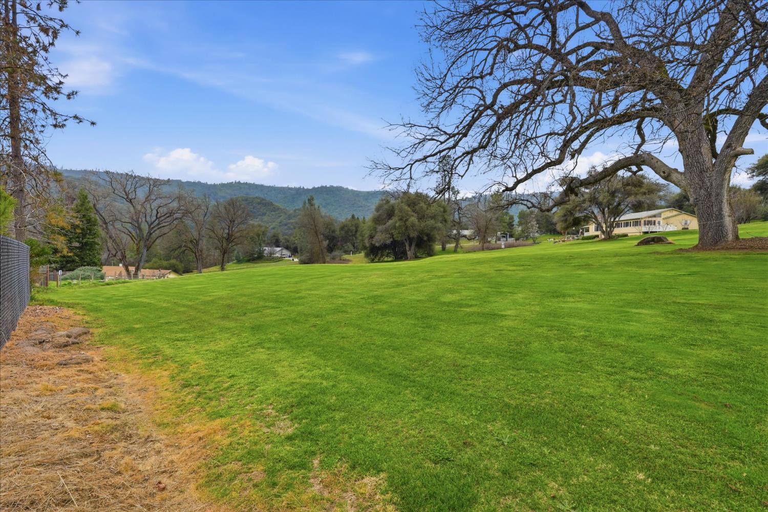 40484 Goldside Dr, Oakhurst, CA 93644