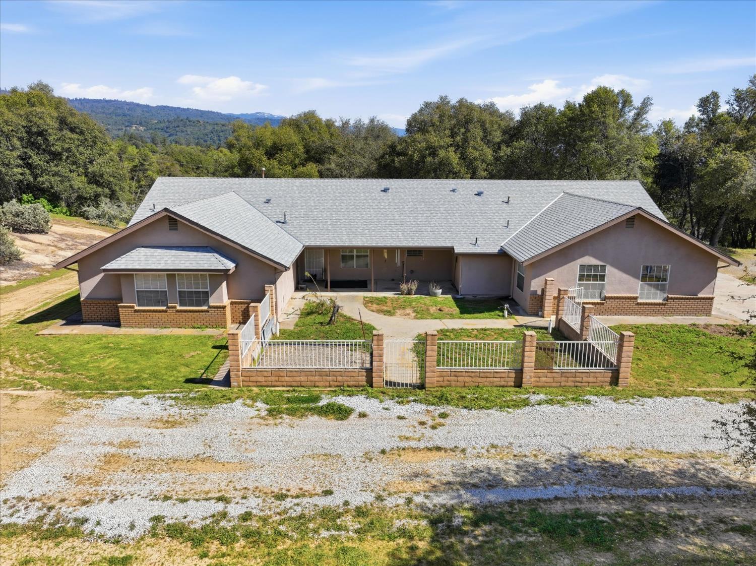 44908 HIghway 49, Ahwahnee, CA 93601