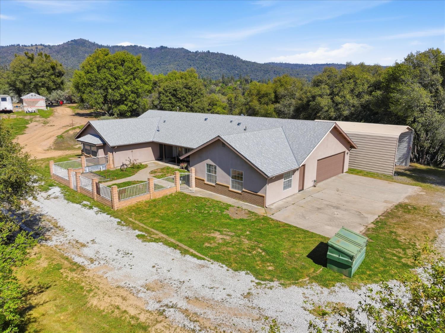 44908 HIghway 49, Ahwahnee, CA 93601