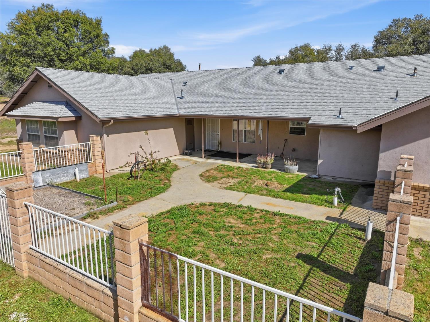 44908 HIghway 49, Ahwahnee, CA 93601