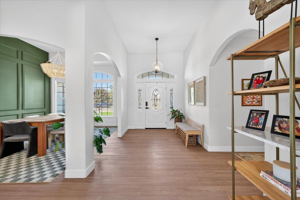 1555 Taylor Ln, Madera, CA 93637