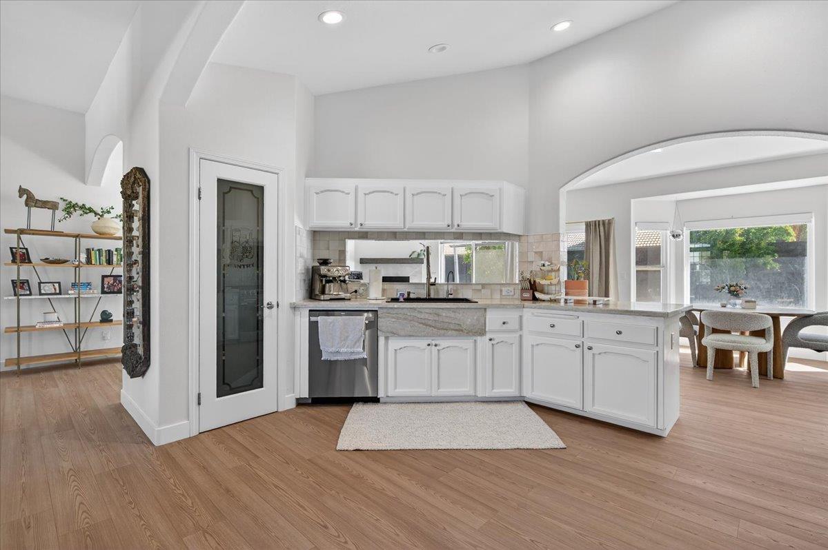 1555 Taylor Ln, Madera, CA 93637