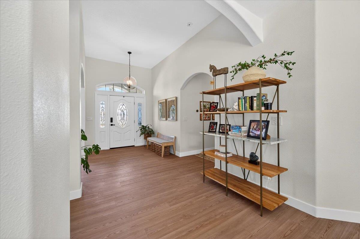 1555 Taylor Ln, Madera, CA 93637