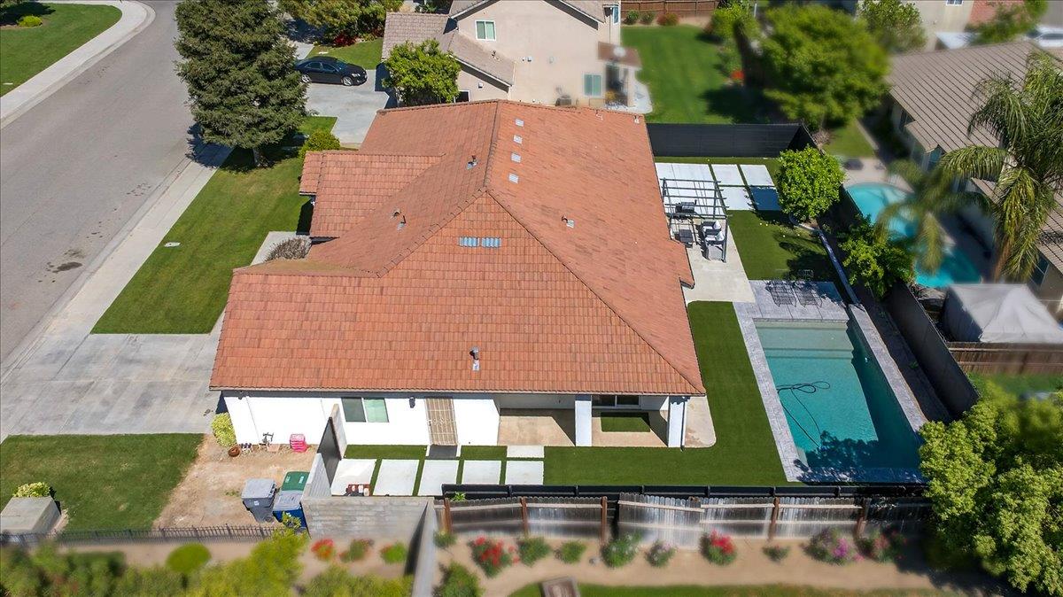 1555 Taylor Ln, Madera, CA 93637