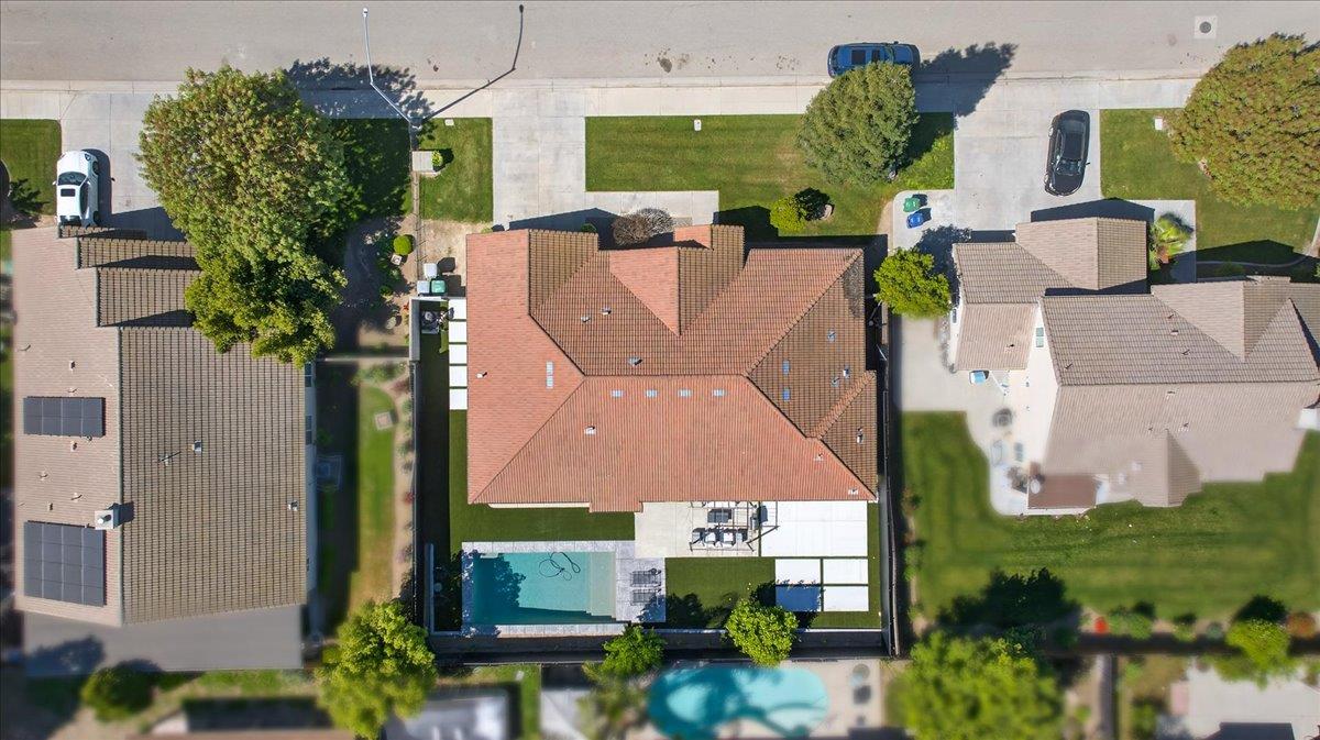 1555 Taylor Ln, Madera, CA 93637