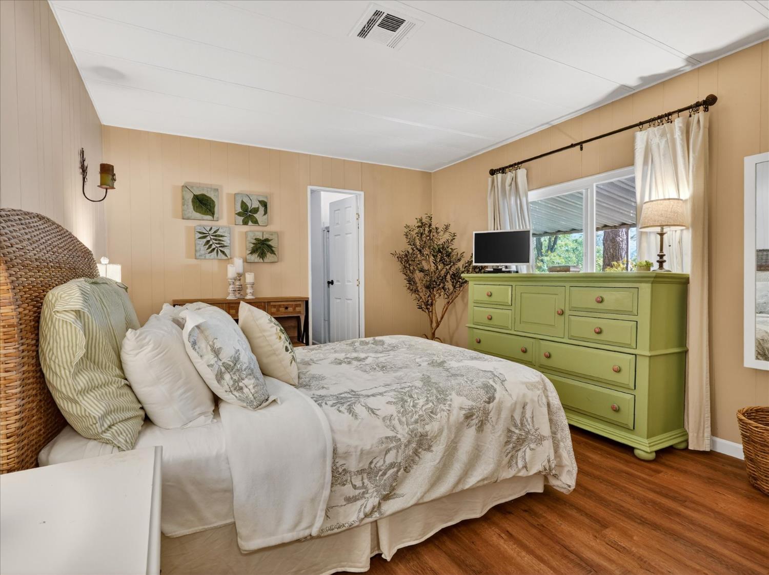 39678 Road 425B #50, Oakhurst, CA 93644