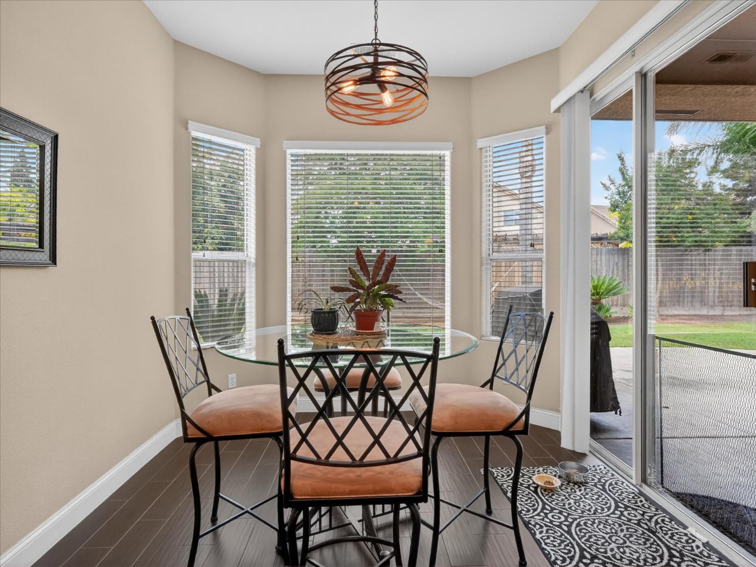 2927 Browning Ave, Clovis, CA 93611