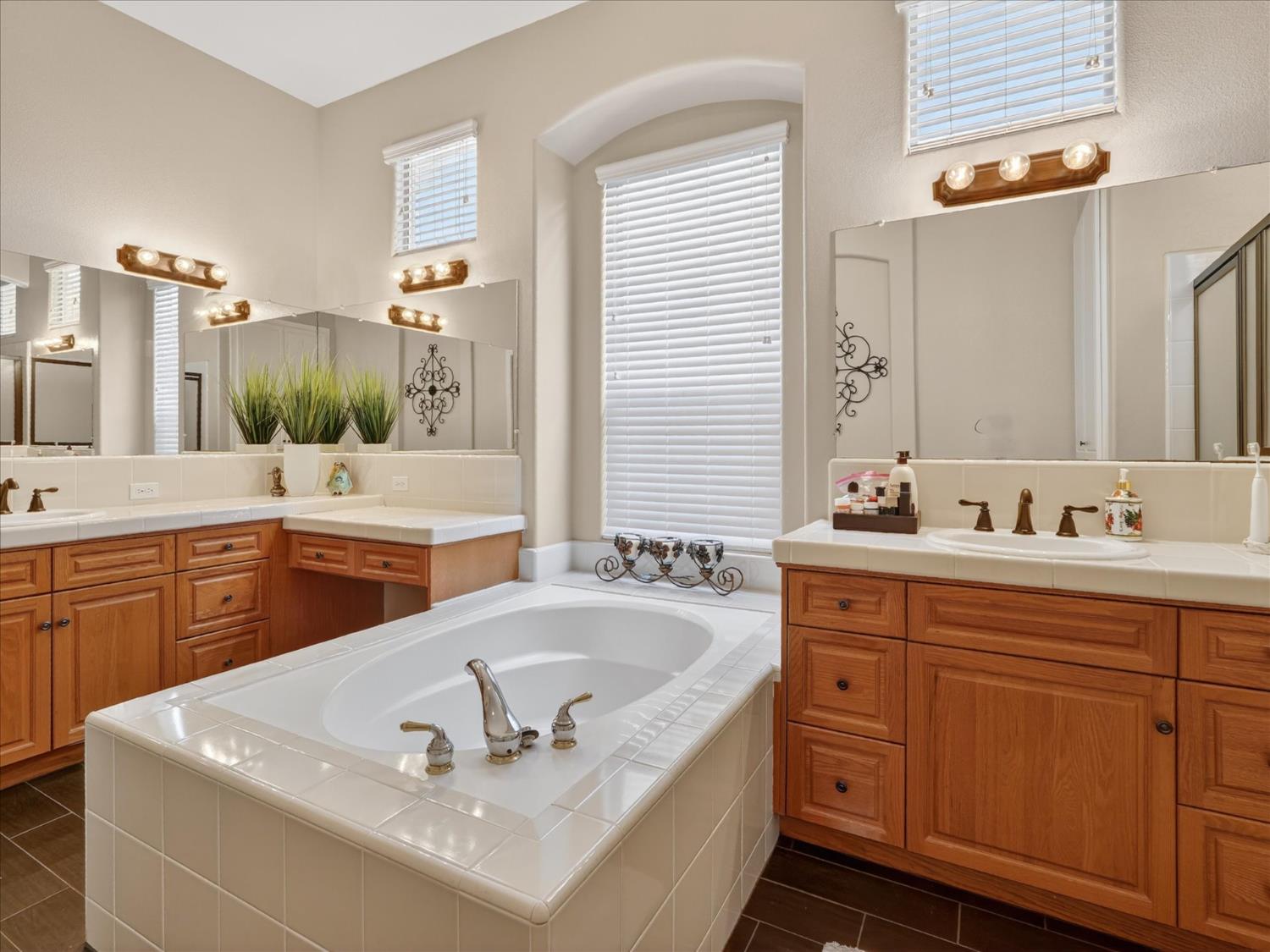 2927 Browning Ave, Clovis, CA 93611