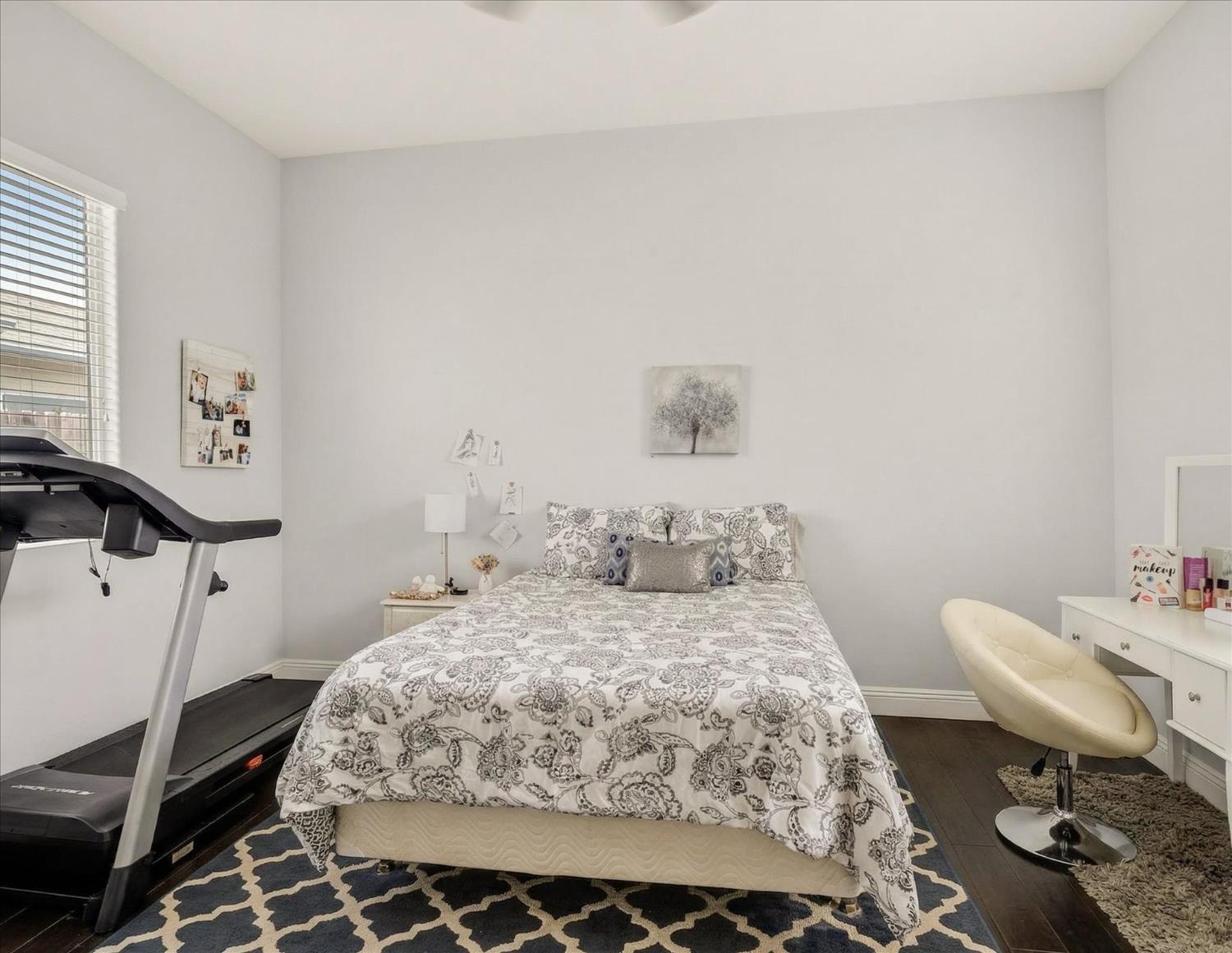 2927 Browning Ave, Clovis, CA 93611